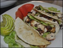 Tacos de Pulpo a la Mexicana 